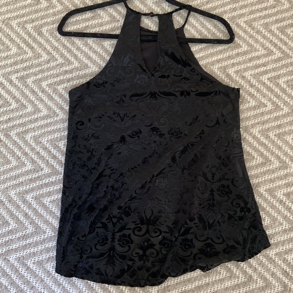 Francesca’s Tank - Picture 2 of 4